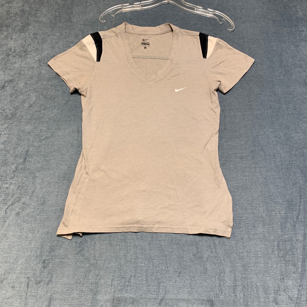 Nike T Shirt Womens Medium Gray V Neck Swoosh Logo Side Slit Performance Running